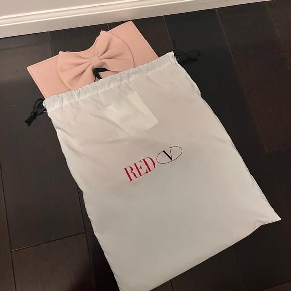 RED VALENTINO - NEW WITH TAGS iPad Case / Sleeve - Picture 3 of 4